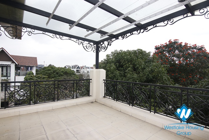 Nice villa/house in Vinhomes Reverside, Long Bien, Ha Noi for rent